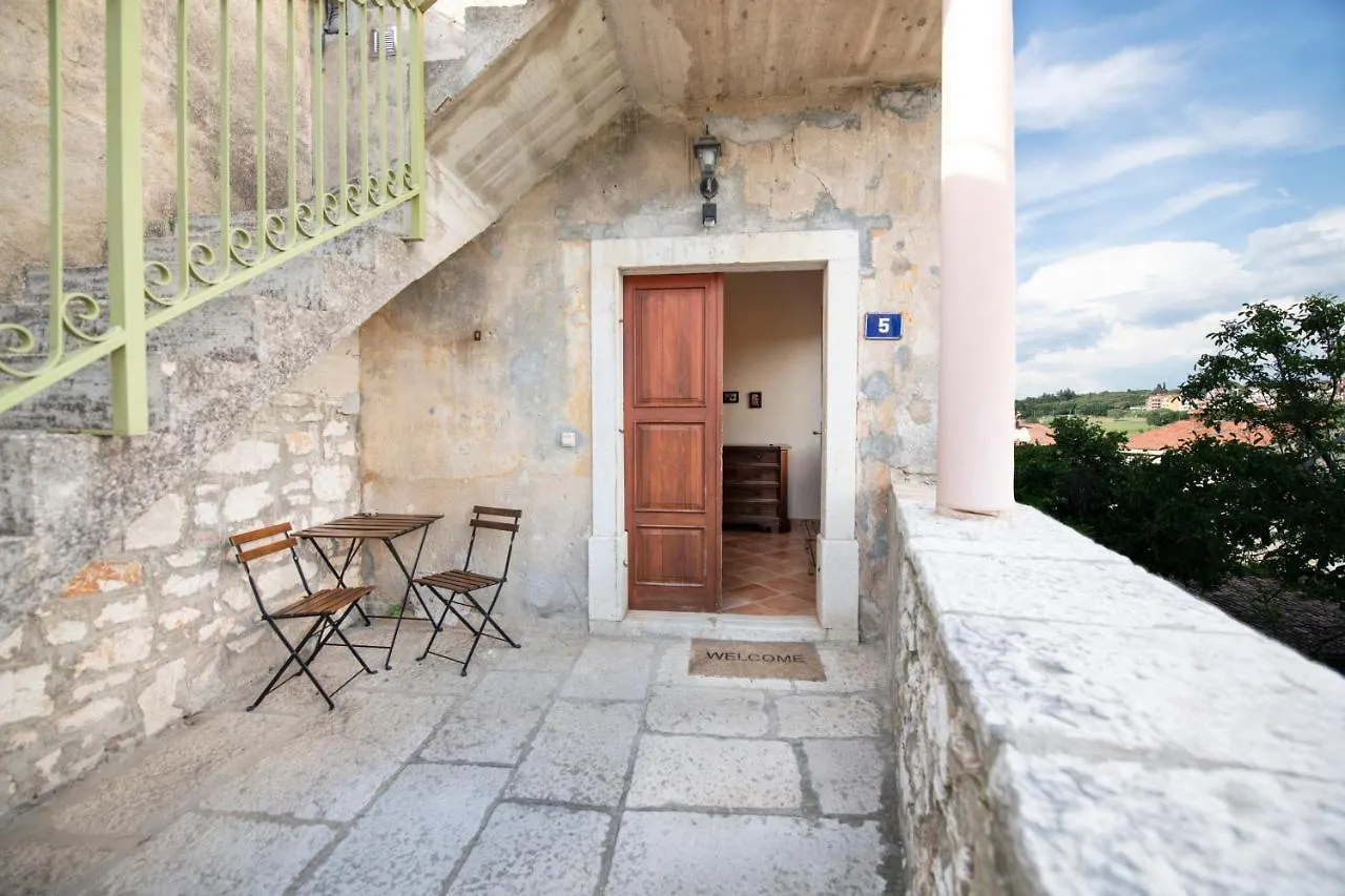 Old Town Studio And Apartment Vrsar