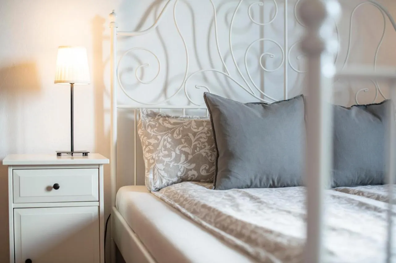 Old Town Studio And Apartment Vrsar Croatia