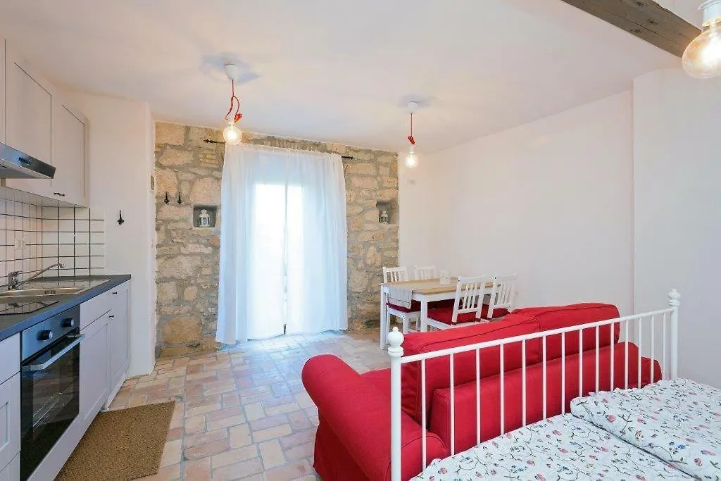 Old Town Studio And Apartment Vrsar Croatia