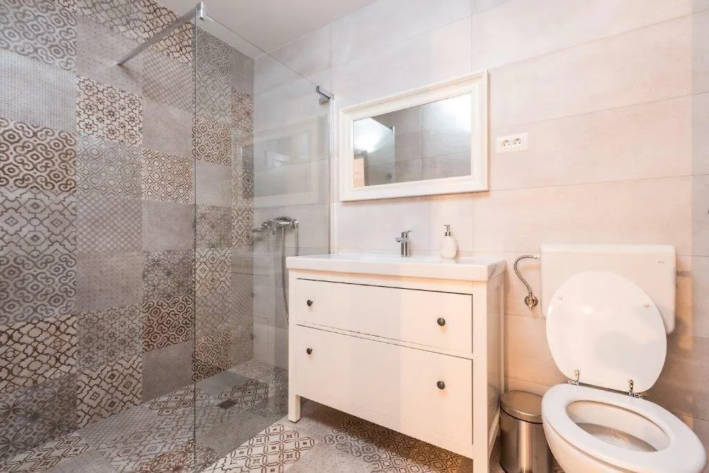 Old Town Studio And Apartment Vrsar